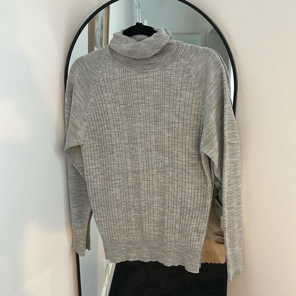 Turtle neck sweater